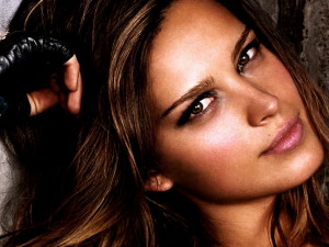 Exclusive – Causes & Prevention Methods For Hair Fall