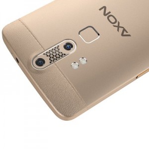 ZTE Axon